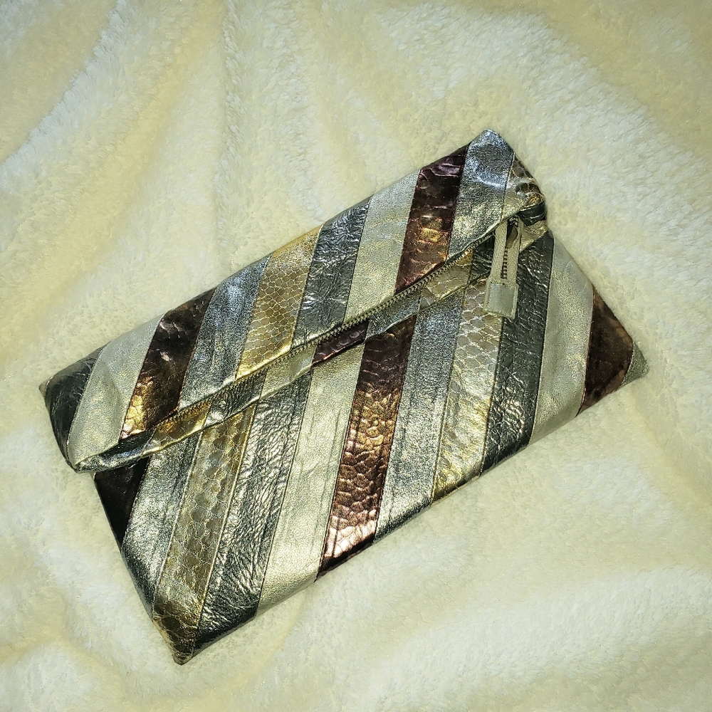 EXPRESS Clutch.